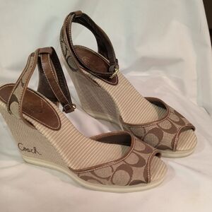 Coach NWOT 9B Women's Tan Wedge Ankle Strap Sandals